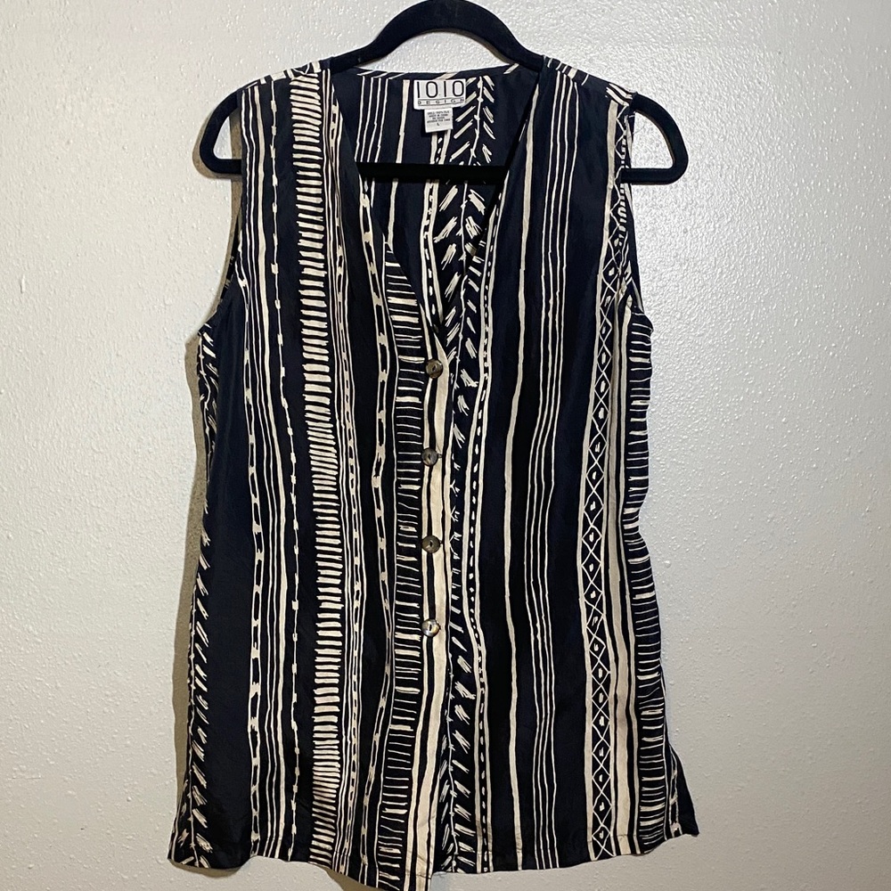 100% Black & White Striped Button-Front Sleeveless Top